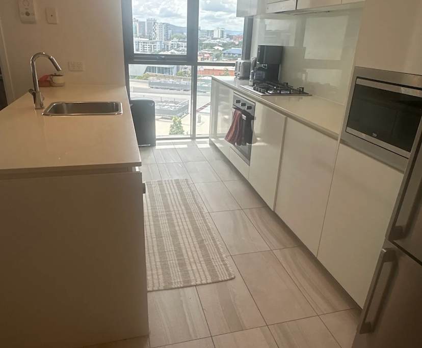 Unfurnished room with ensuite in a flatshare