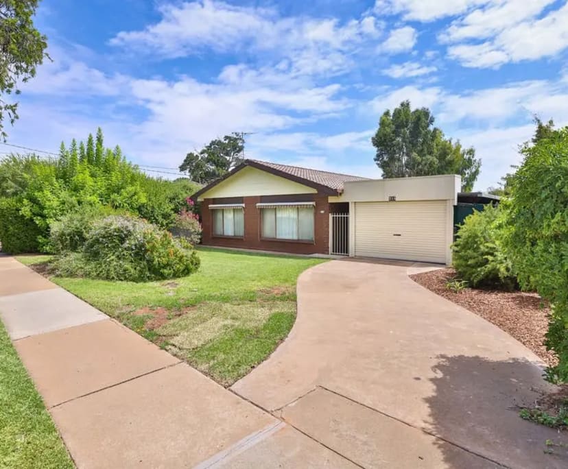 Furnished room in a share house
