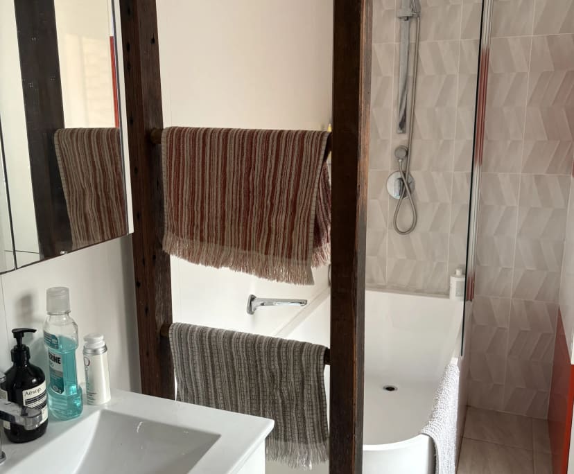 Whole property with 2 rooms for rent