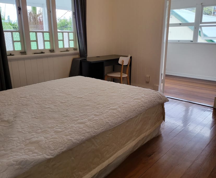 3 Rooms for Rent in Highgate Hill, Brisbane 2502...