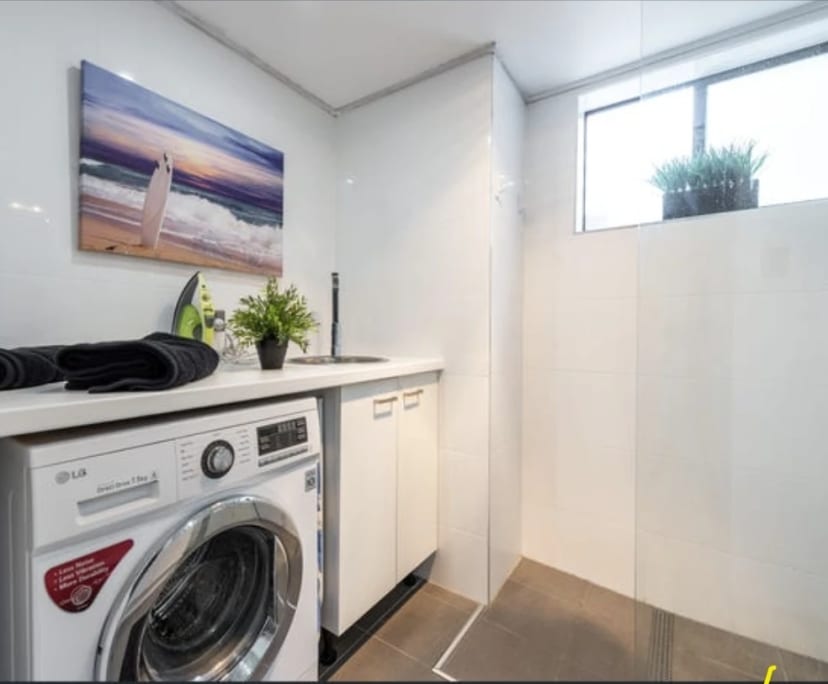 $730, Whole-property, 2 bathrooms, Runaway Bay QLD 4216