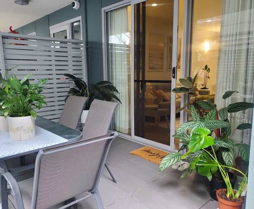 Furnished room with ensuite in a flatshare