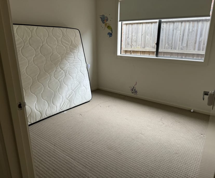 Unfurnished room with own bathroom