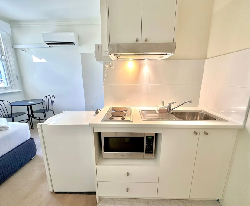 $700, Flatshare, 2 bathrooms, Potts Point NSW 2011