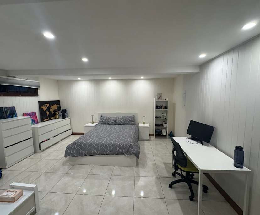 Room with ensuite in a share house