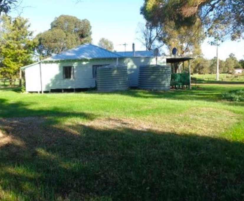 Room in a share house