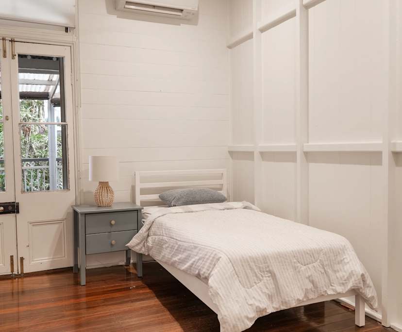 $390, Share-house, 5 bathrooms, South Brisbane QLD 4101