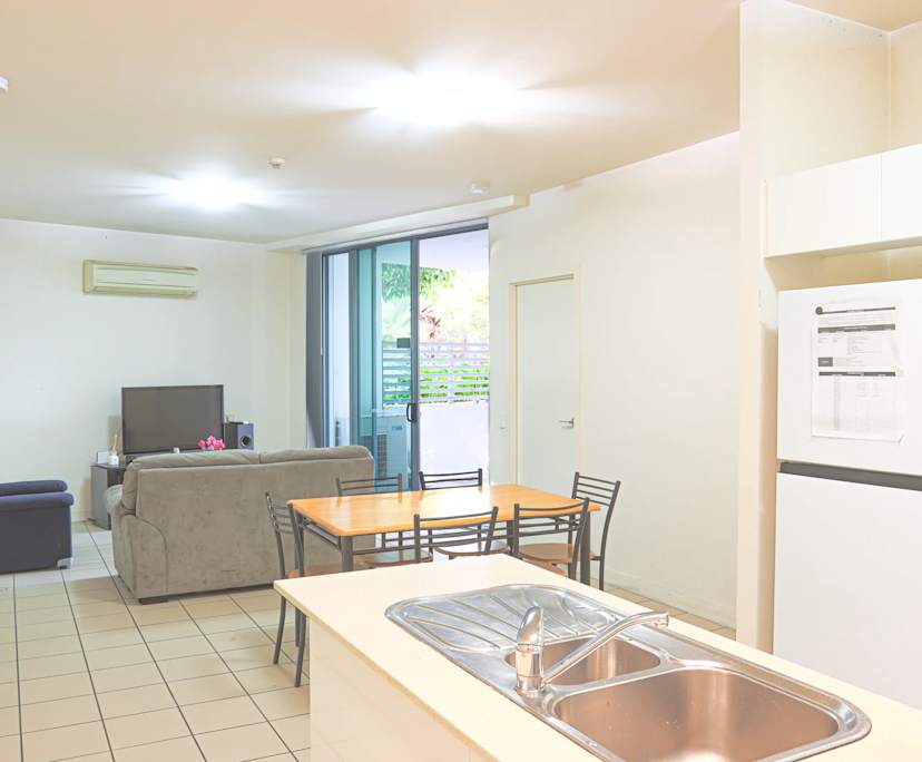 Room for Rent in Brisbane City, Brisbane | $470, Fur... | Flatmates.com.au
