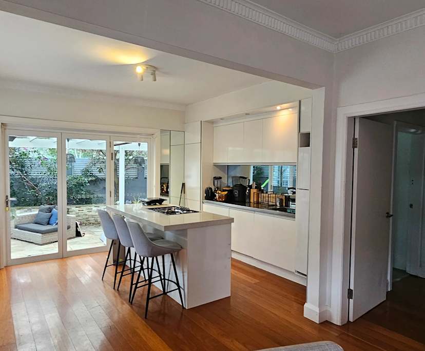 Unfurnished room in a flatshare