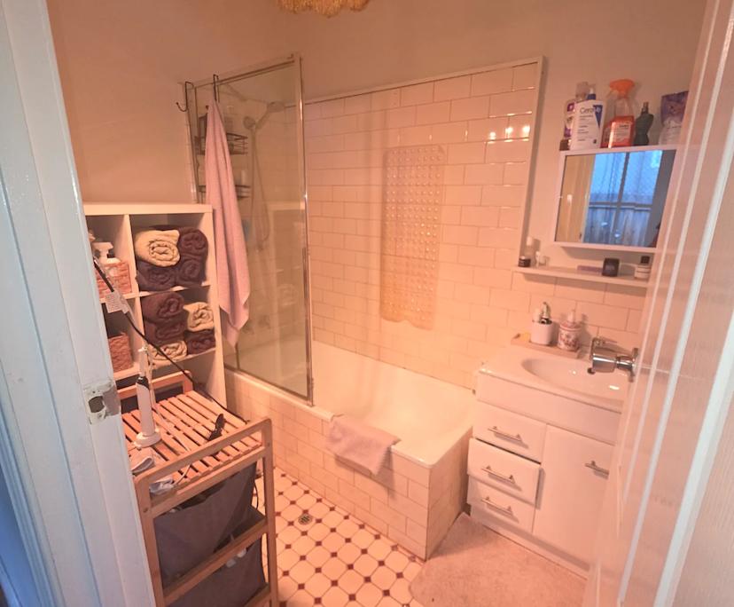 $350, Share-house, 3 bathrooms, Brighton VIC 3186
