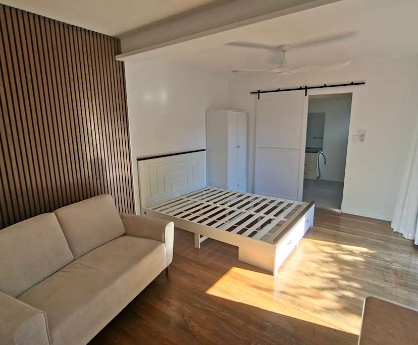 Furnished room studio flat for rent