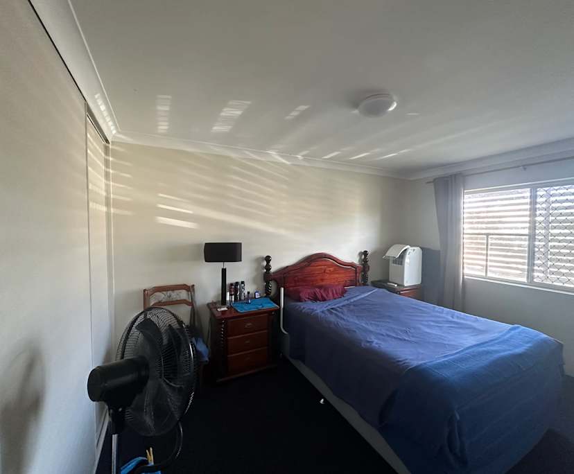 $275, Flatshare, 2 bathrooms, Yeronga QLD 4104