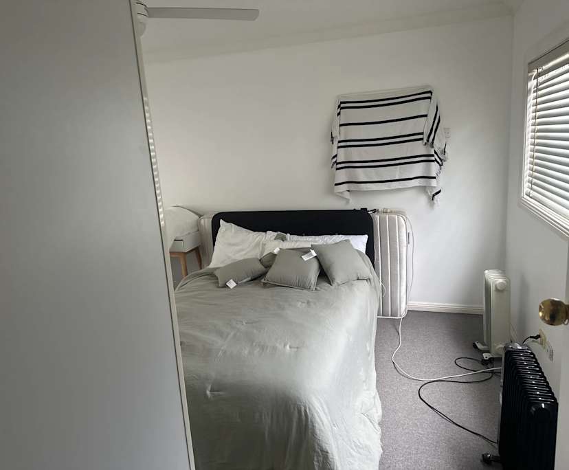 Unfurnished room granny flat for rent