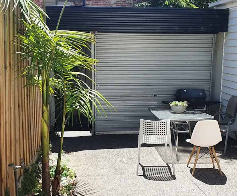 $450, Share-house, 6 bathrooms, St Kilda VIC 3182