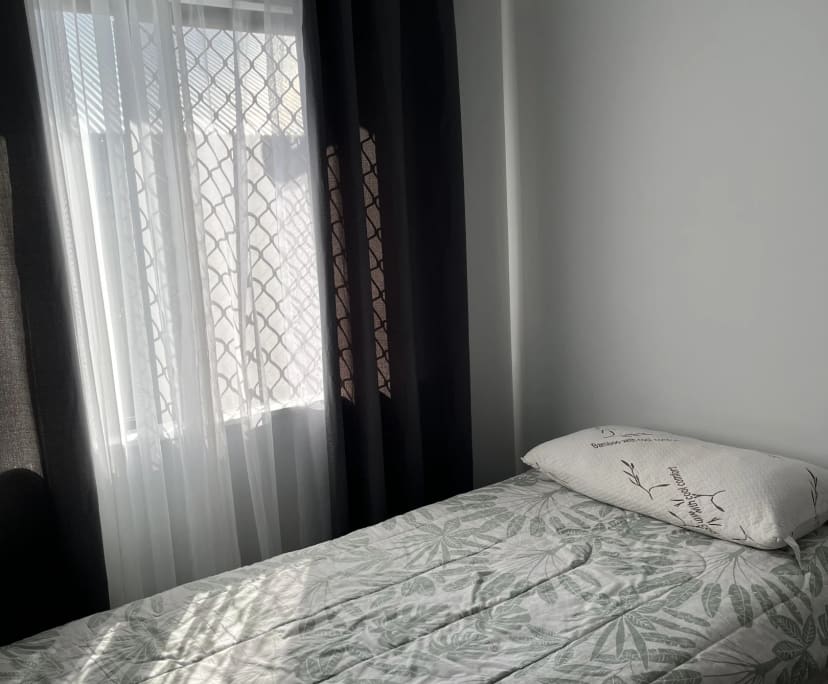 Room in a share house
