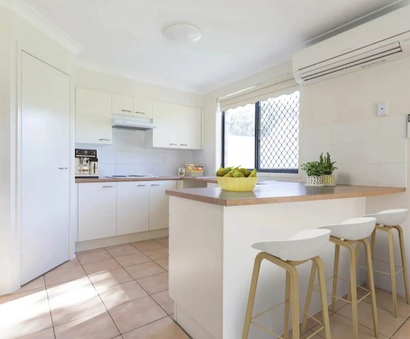 Whole property with 4 rooms for rent