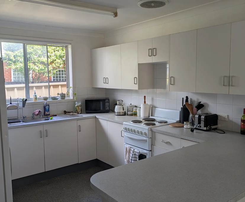 Room in a share house