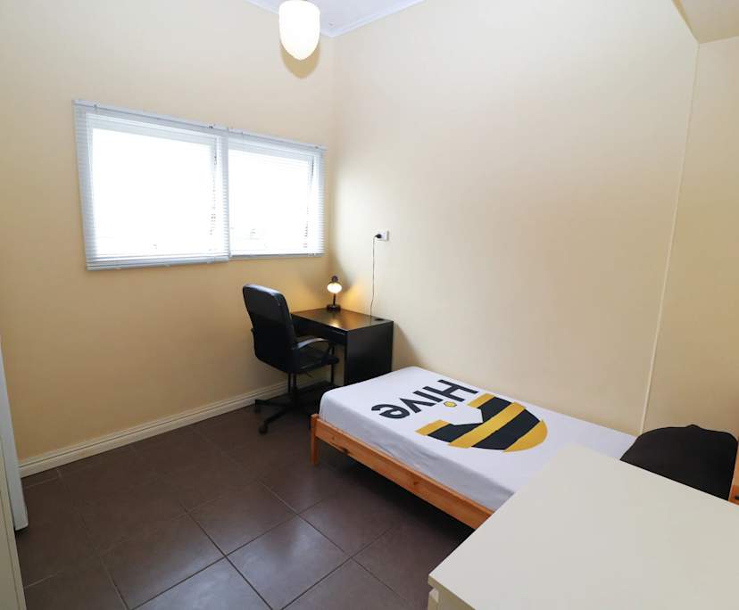$280, Student-accommodation, 5 bathrooms, Annerley QLD 4103