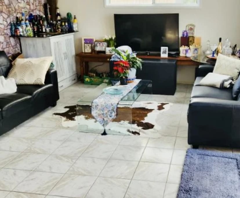 $295, Share-house, 3 bathrooms, Parkwood QLD 4214