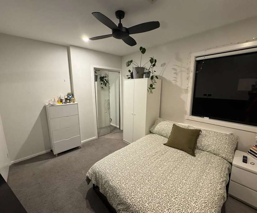 Unfurnished room in a share house