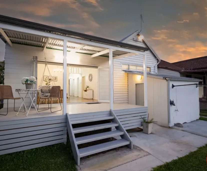 Whole property with 3 rooms for rent