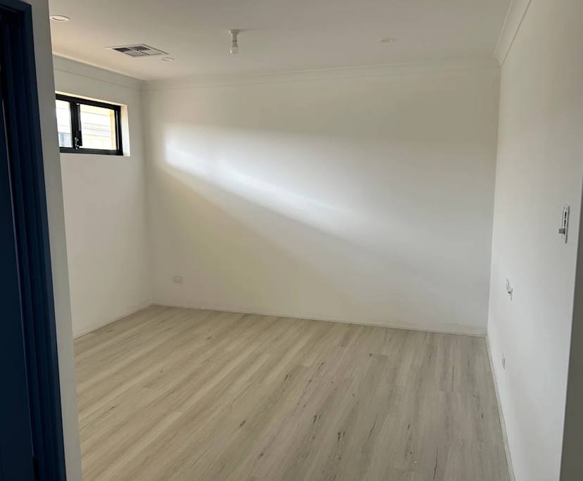 Whole property with 2 rooms for rent