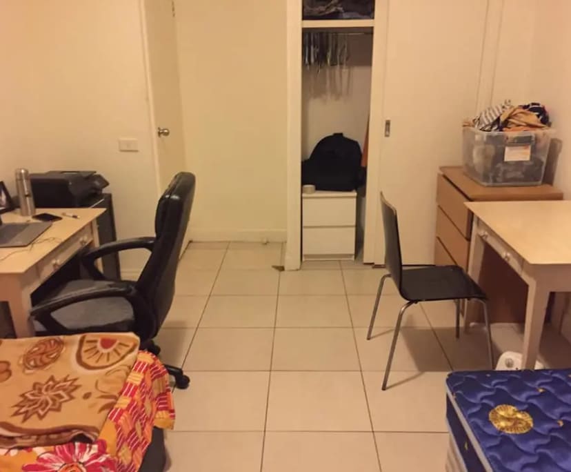 Furnished room in a flatshare