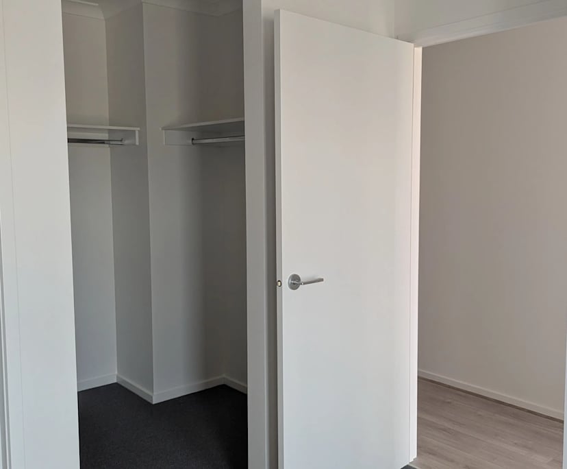$200-250, Share-house, 4 rooms, Deanside VIC 3336, Deanside VIC 3336
