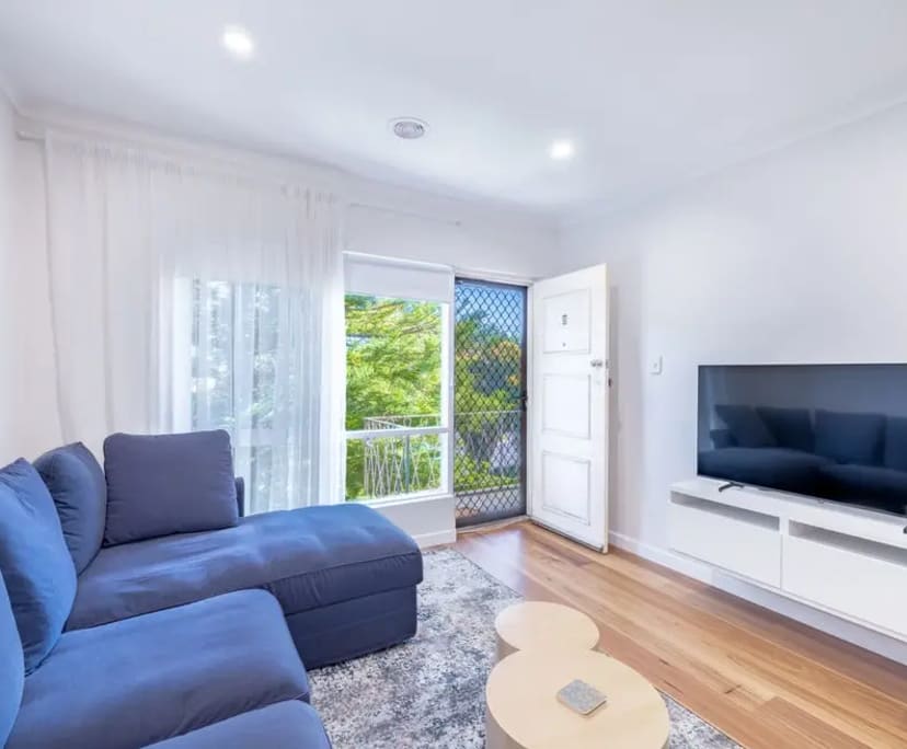 Furnished room in a flatshare
