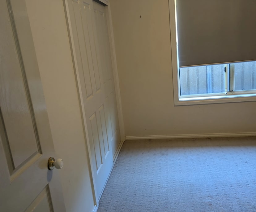 Room in a share house