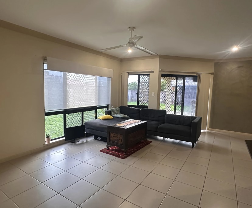 Room for Rent in Bentley Park, Cairns 190, Flexib...
