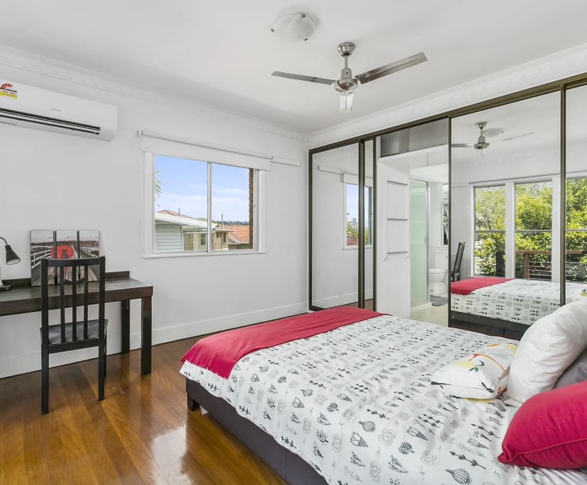 $230, Share-house, 6 bathrooms, Camp Hill QLD 4152