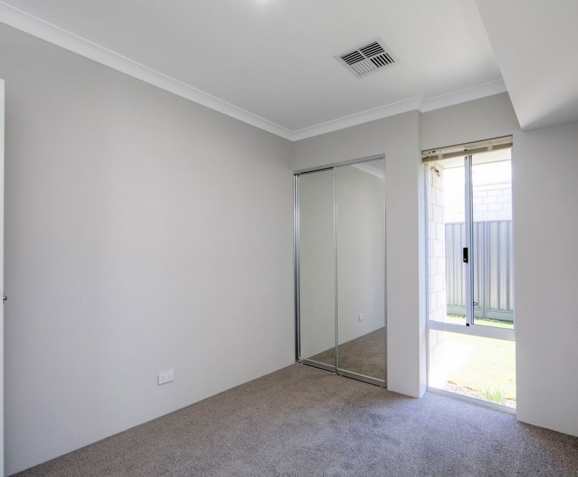 Unfurnished room with own bathroom