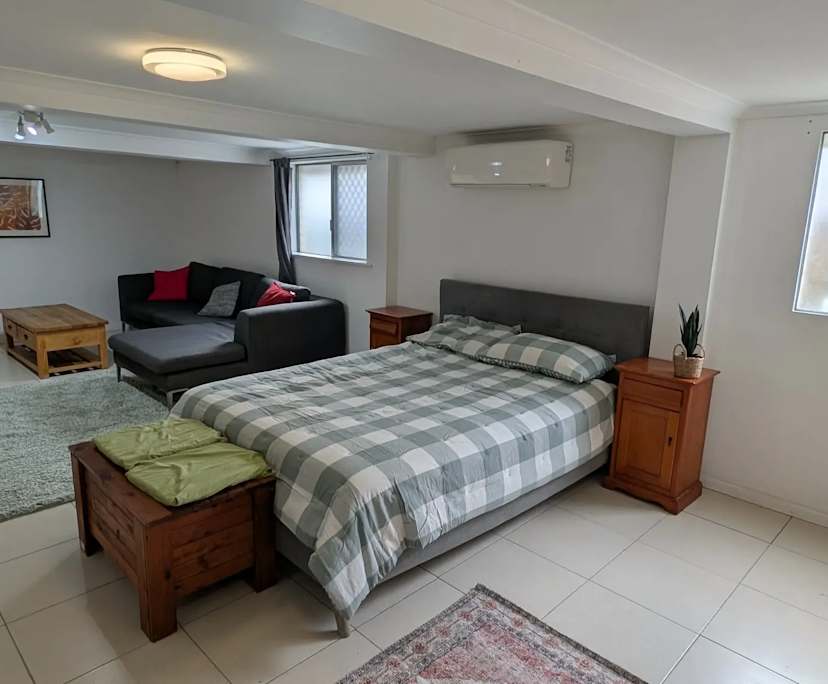 $685, Granny-flat, 1 bathroom, Stones Corner QLD 4120