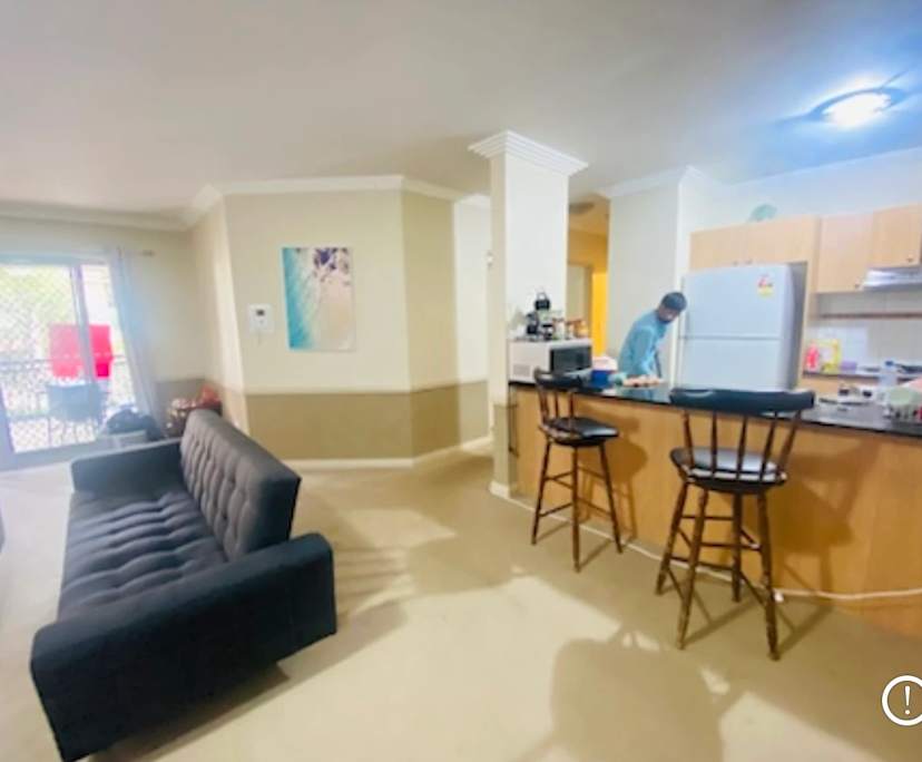 Furnished room in a flatshare