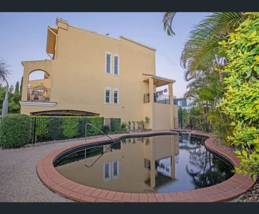Whole Property for Rent in Hope Island, Gold Coast