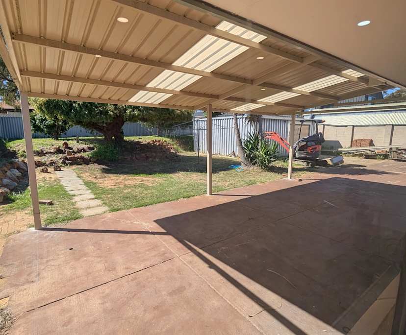 $800, Whole-property, 3 bathrooms, Hamilton Hill WA 6163
