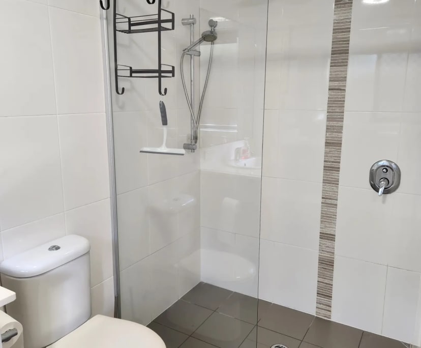 $315, Flatshare, 2 rooms, West Gladstone QLD 4680, West Gladstone QLD 4680