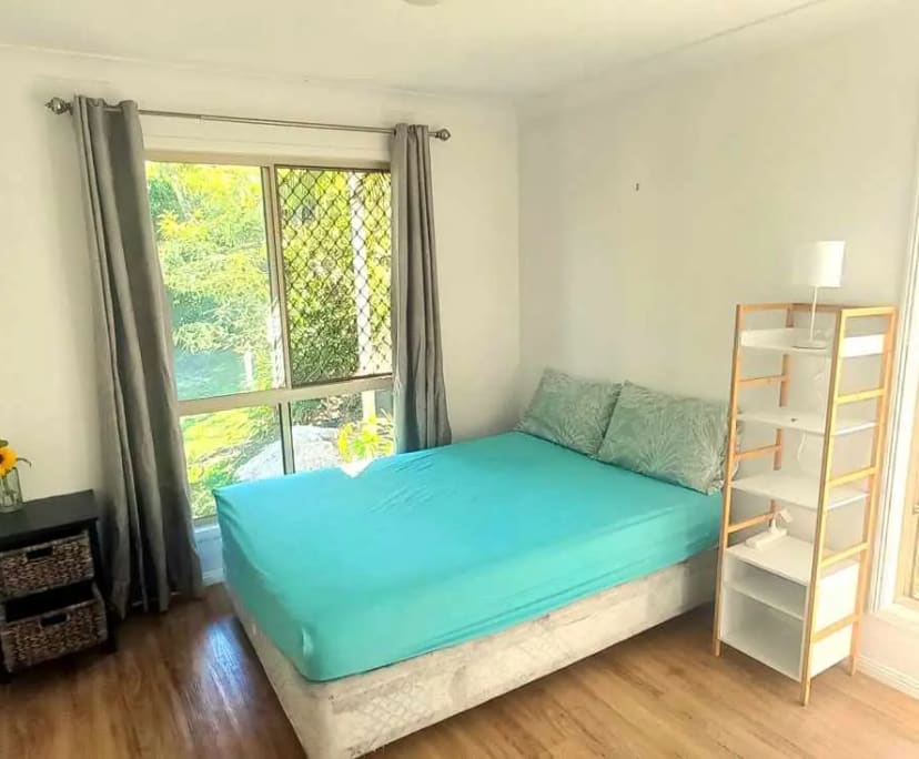 Room in a share house