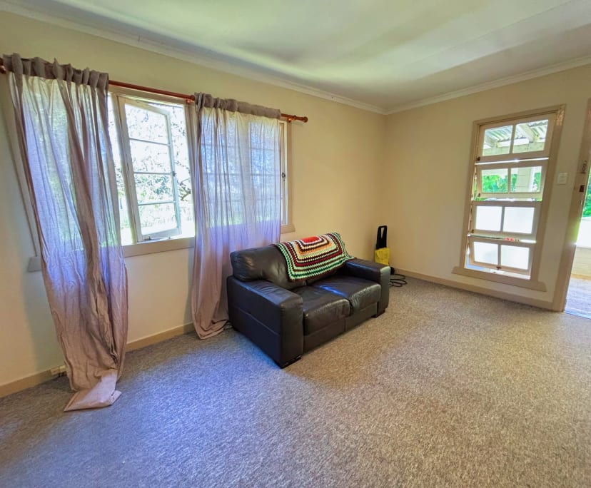 Room in a share house