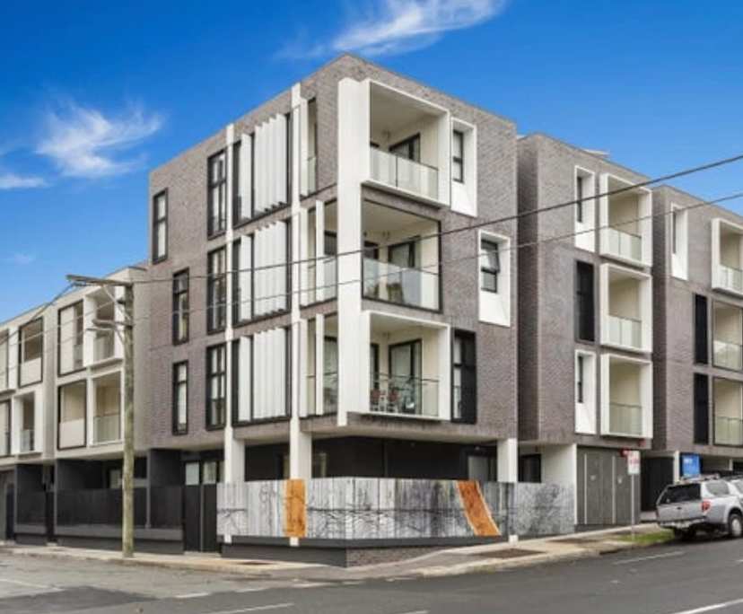 Whole property with 2 rooms for rent