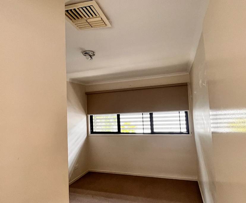Unfurnished room in a share house