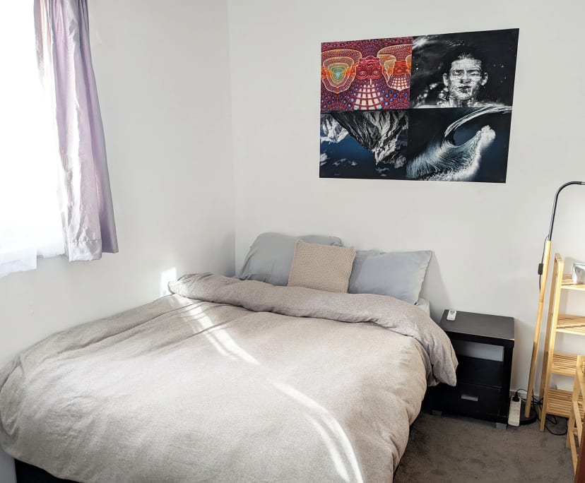 Furnished room in a share house