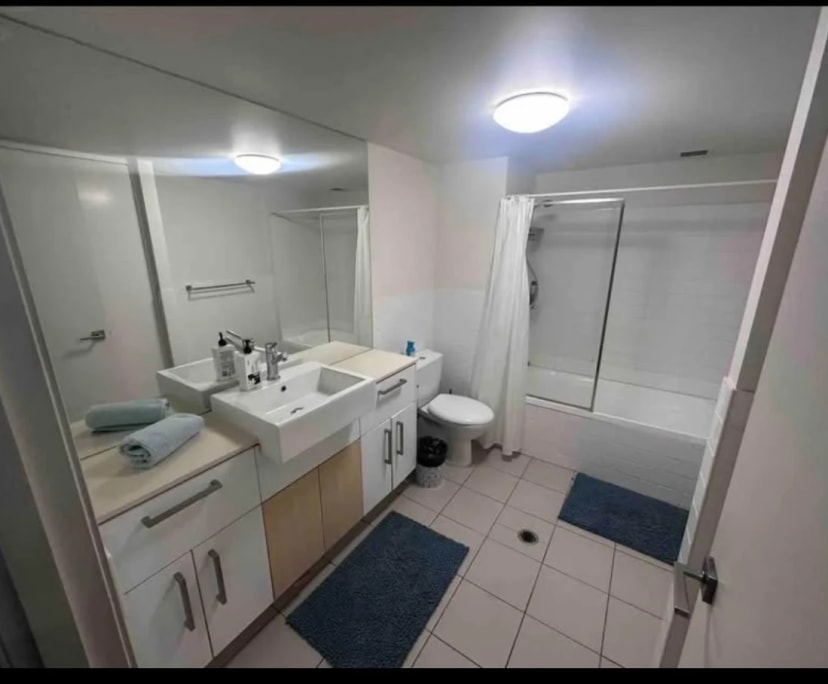 Furnished room in a flatshare