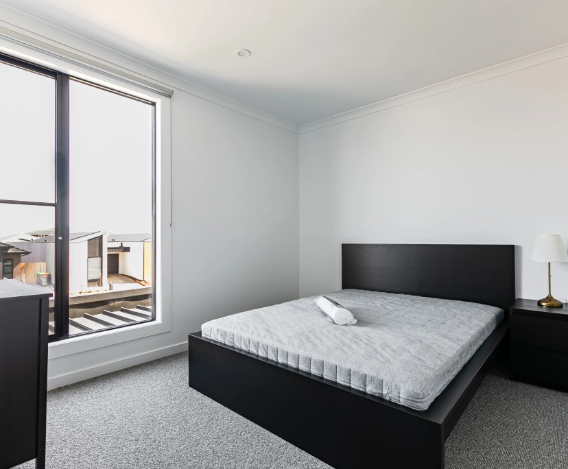 $230, Share-house, 3 bathrooms, Fraser Rise VIC 3336