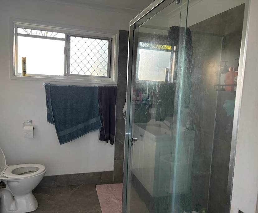 Room in a share house