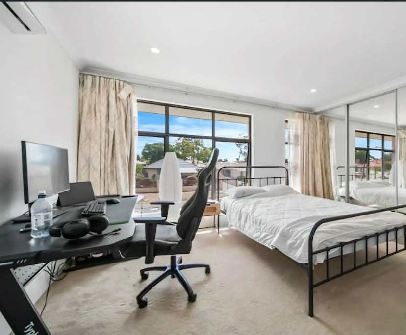 Whole property with 5 rooms for rent