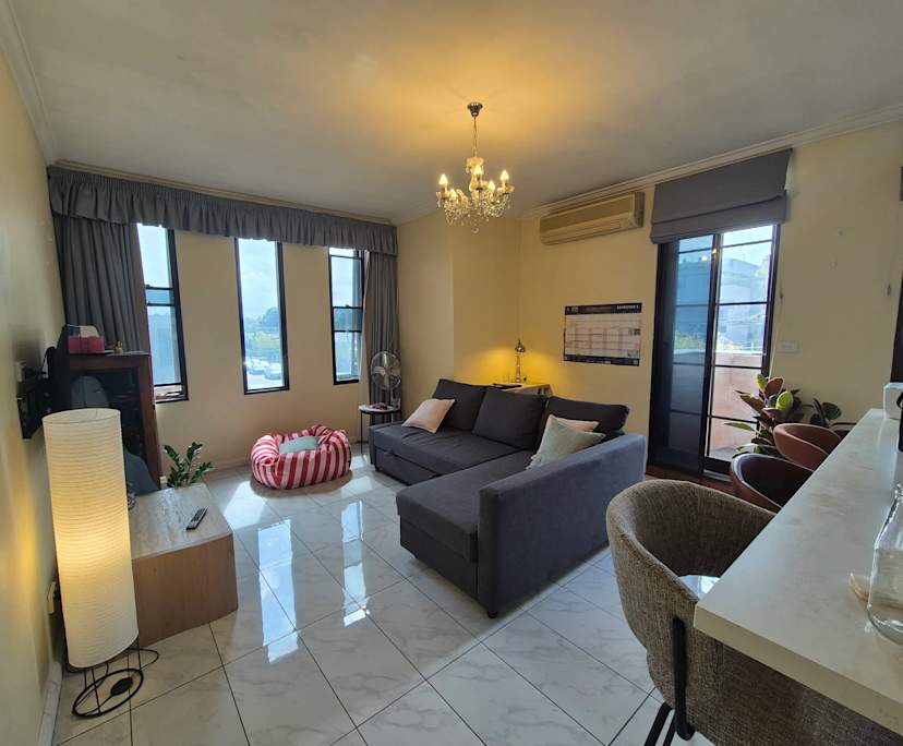 Unfurnished room in a flatshare