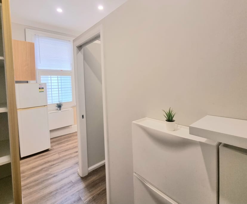 $670, Studio, 1 bathroom, Glebe NSW 2037