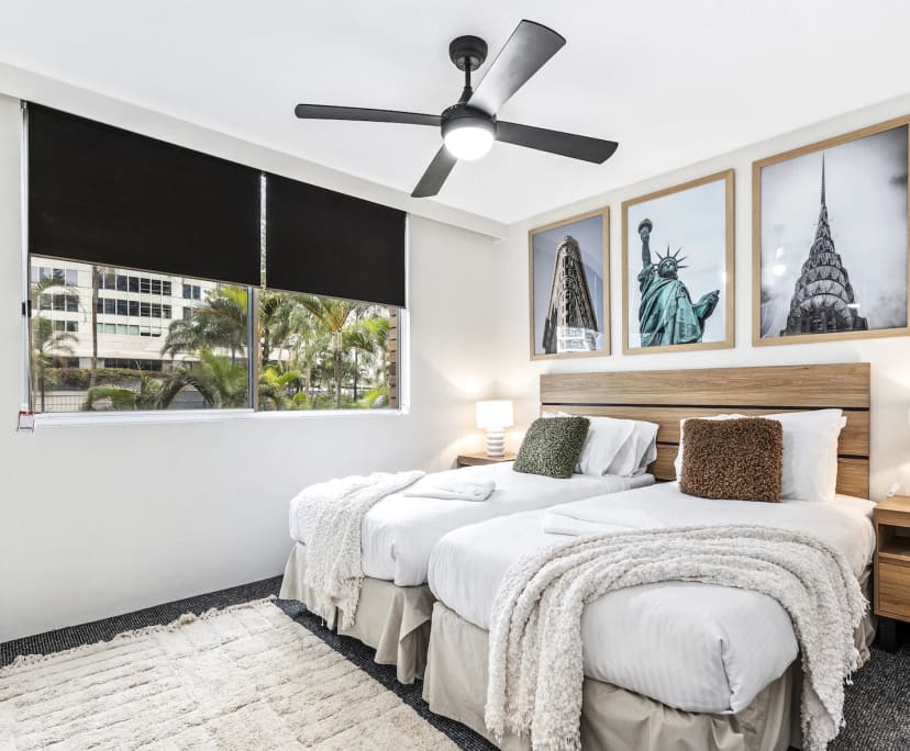 $1,200, Whole-property, 2 bathrooms, Surfers Paradise QLD 4217